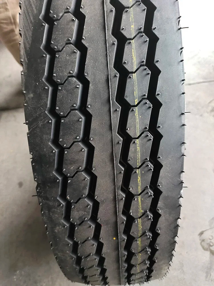 Chinese 2024 New Passenger Car Tires Truck Tire 7.50-16 750/16 750r16 7.50R16 Commercial Wheels 1000/20 Tube Type Tyres