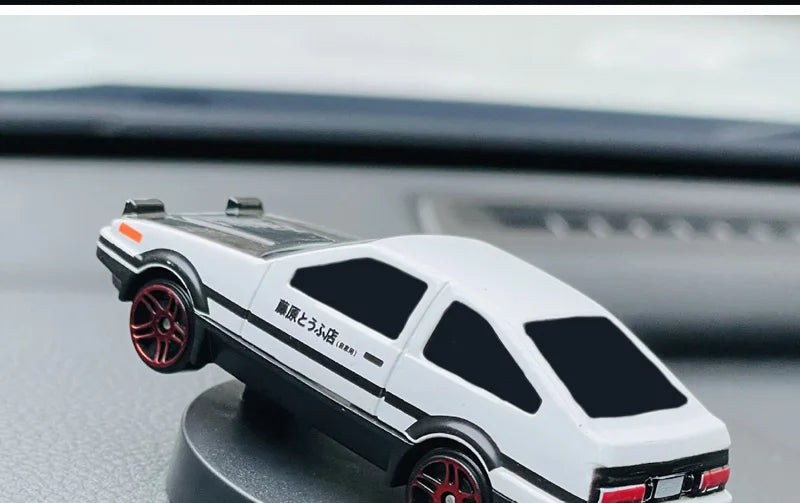 360° Rotating AE86 Car Dashboard Decor Swivel Ornament Mini Alloy Drift Motion Model Center Console Vehicle Interior Accessories