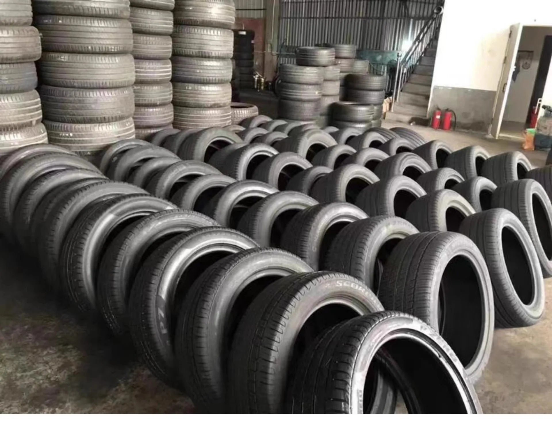 285/40R23 325/35R23 Wholesale High-Performance Auto Part Radial Tubeless Tires for  GLS63 215/65r16 Tire