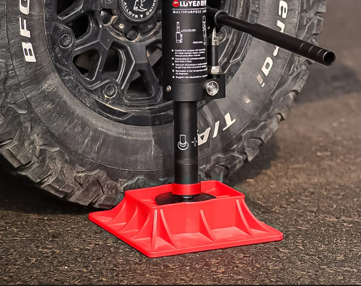 Hydraulic jack adjustable extrication across the desert vertical rescue tool car off-road vehicle multipurpose